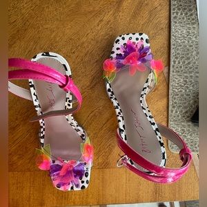 Betsey johnson size 8.5